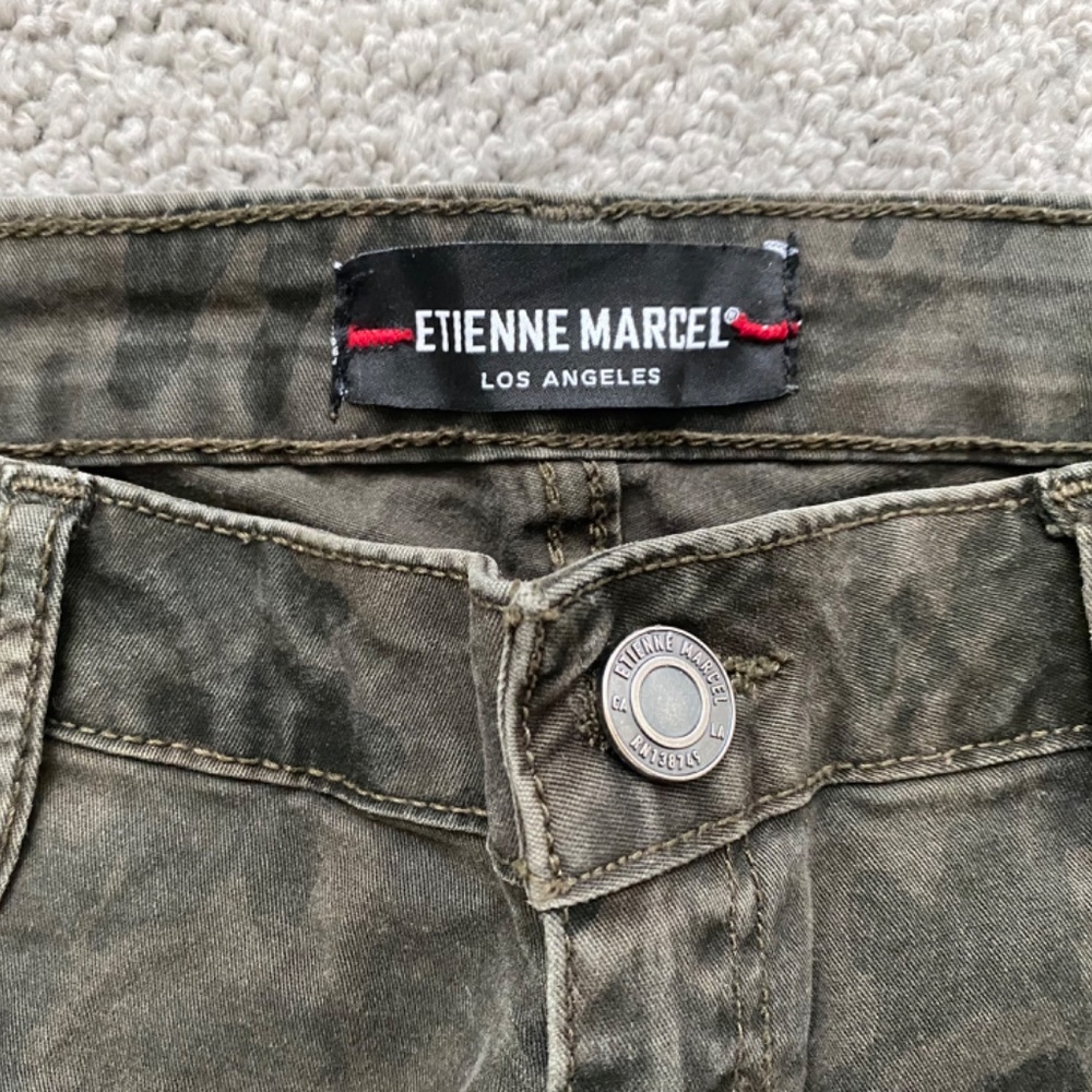 Etienne Marcel Camouflage Jeans Size 26 CAMO - Picture 4 of 6